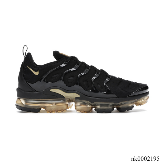 Air VaporMax Plus Black Metallic Gold Shoes Sneakers - nk0002195 image 0