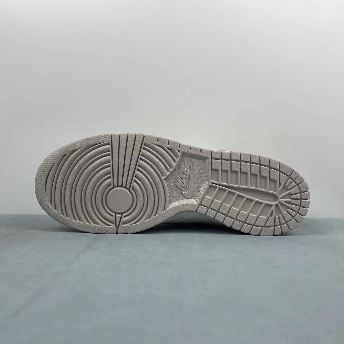 Dunk Low SE WMNS Sail / Light Orewood Brown Shoes Sneakers - nk0005382 image 4